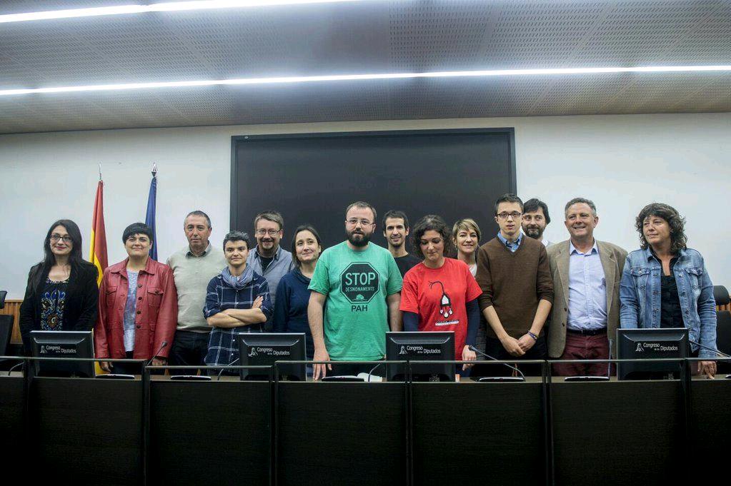 En este momento estás viendo La campaña de defensa de la Ley 24/2015 contra los desahucios y los cortes llega al Congreso para exigir que se detenga la amenaza de recurso