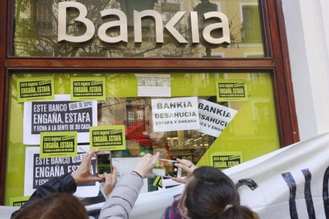 Lee más sobre el artículo LAS PAHs CATALANAS SE MOVILIZAN PARA EXIGIR ALQUILERES A BANKIA