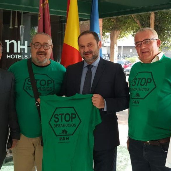 Lee más sobre el artículo Ábalos se compromete con la Ley Vivienda PAH