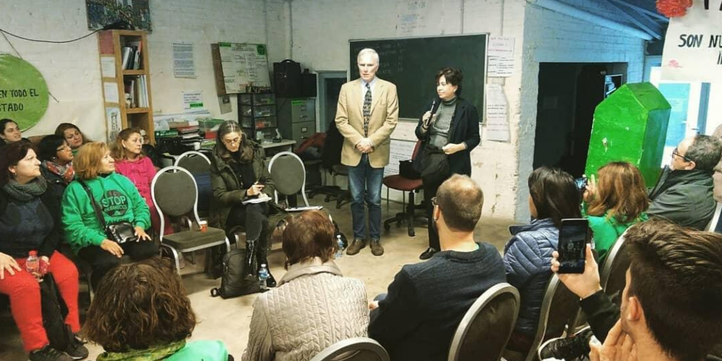 En este momento estás viendo La PAH recibe a Philip Alston, Relator Especial de la ONU