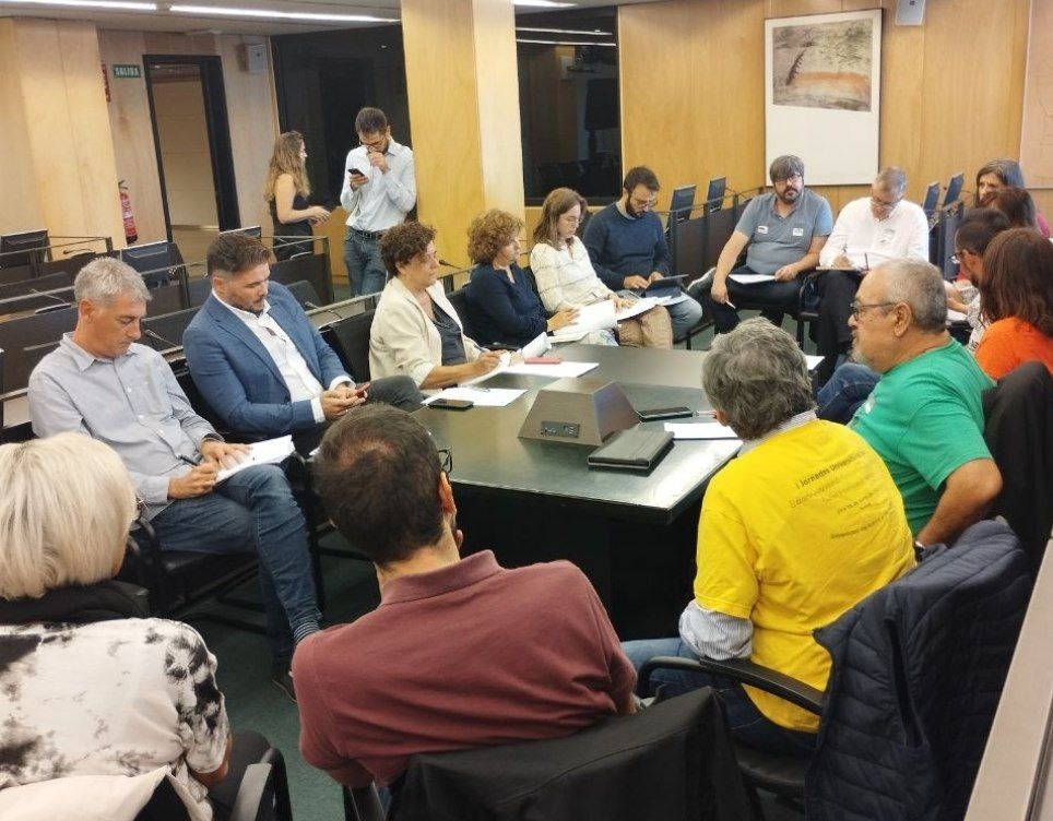 En este momento estás viendo Organizaciones sociales y partidos políticos acorralan al PSOE en las negociaciones de la Ley Vivienda