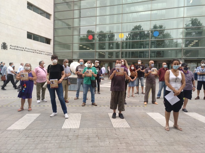 En este momento estás viendo Comunicado de PAH Valencia: MARÍA vs FONDO BUITRE